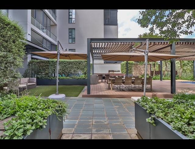 5 BEDROOM APARTMENT TO LET IN HOUGHTON ESTATE